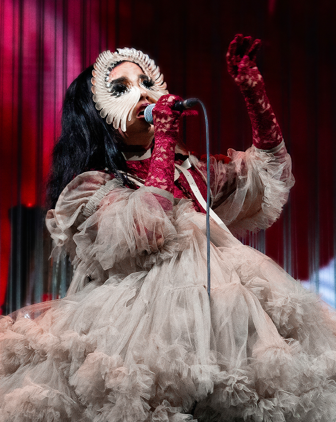 Björk dans le film Cornucopia de Ísold Uggadóttir. © Santiago Felipe. spotify polémique