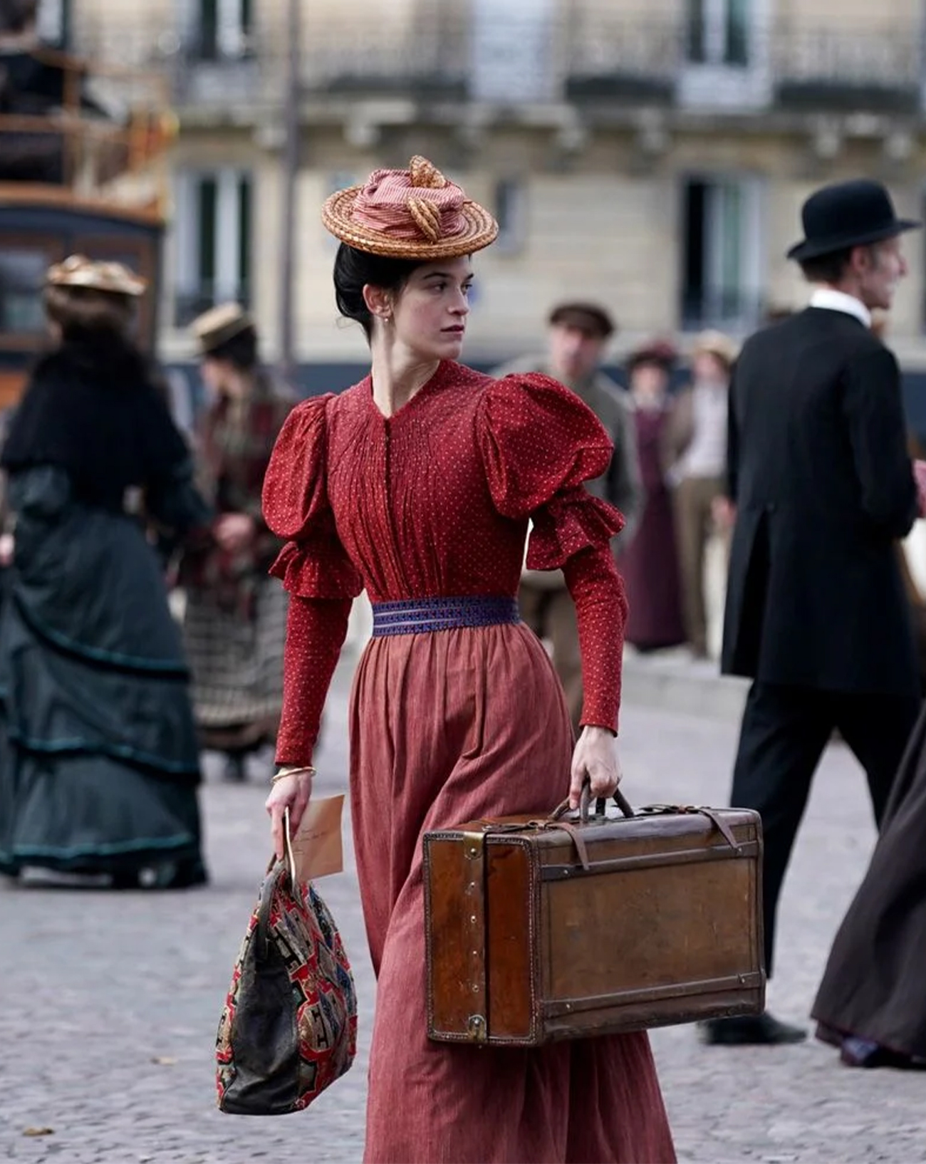 Suzanne Lindon dans le film La Venue de l'avenir (2025) © STUDIOCANAL - COLOURS OF TIME - CE QUI ME MEUT - Emmanuelle Jacobson Roques.