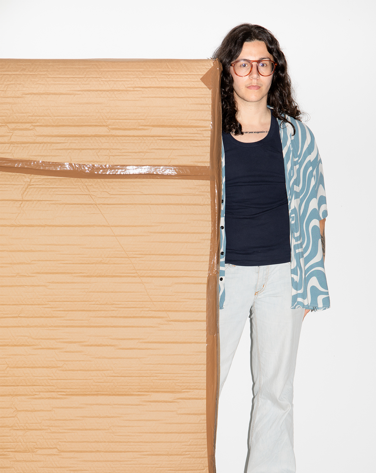 Nanténé Traoré par Jonathan Llense dans l'exposition 1000 milliards d'images du Prix Reiffers Art Initiatives à Paris.