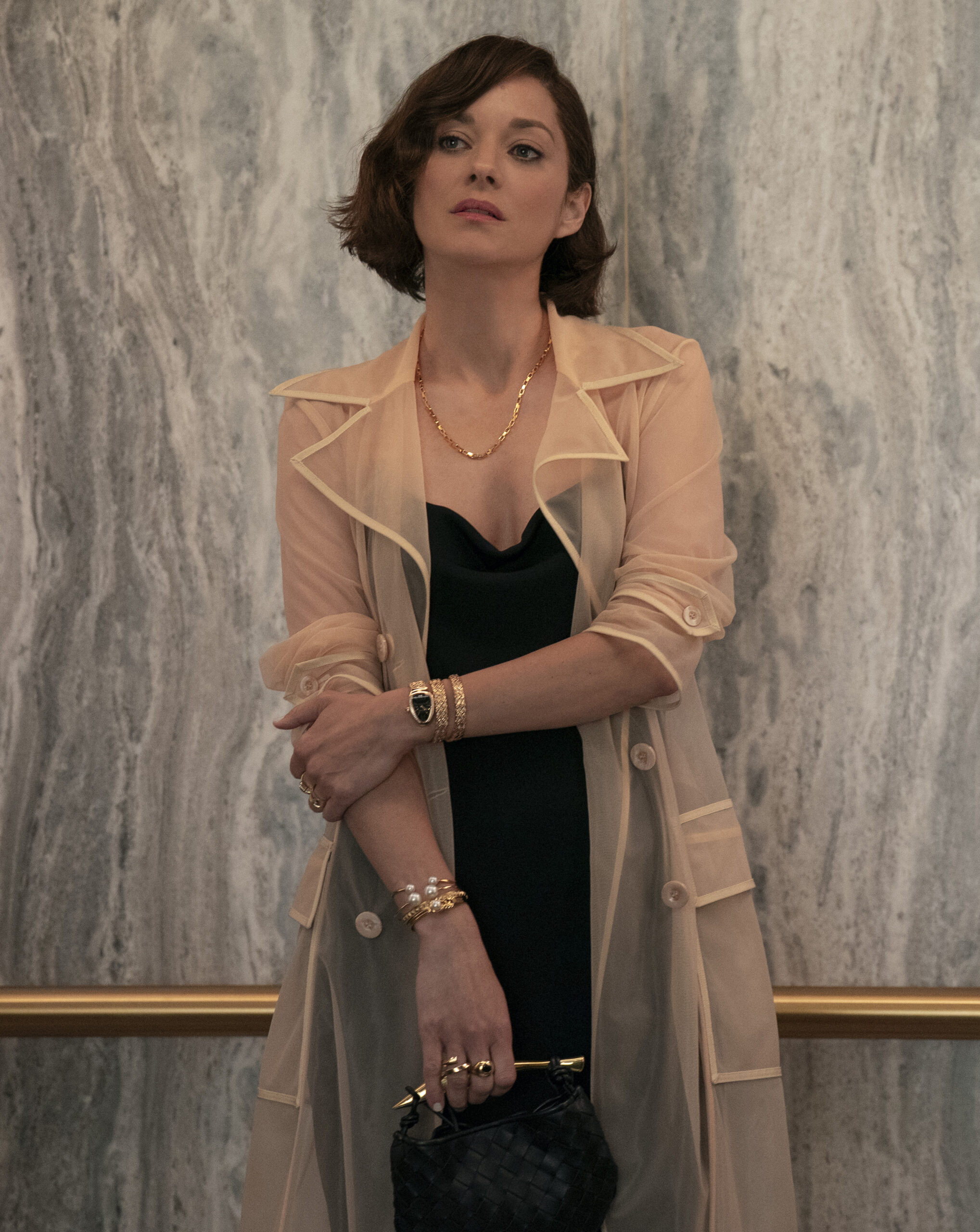Photo de Marion Cotillard dans la saison 4 de la série The Morning Show.