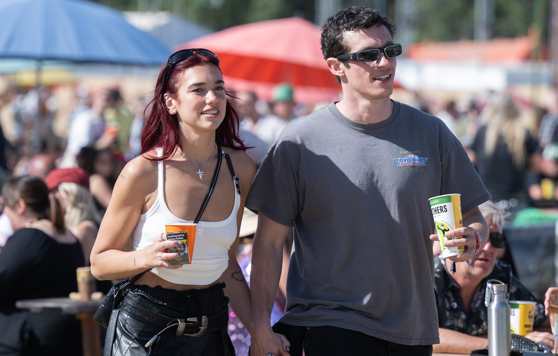 dua lipa et callum turner à glastonbury